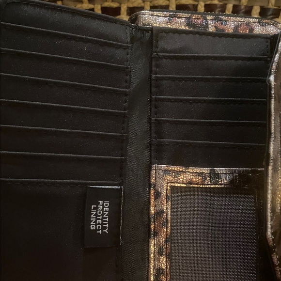 TAHARI Cheetah Print Zip Around Wallet with Credit Card Holder - Black/Gold - Picture 9 of 10
